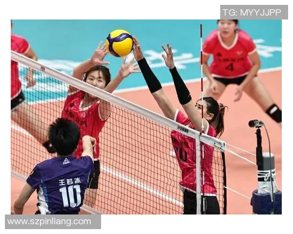 重庆排球队的个人能力揭秘：排球巨献背后的故事与训练秘诀
